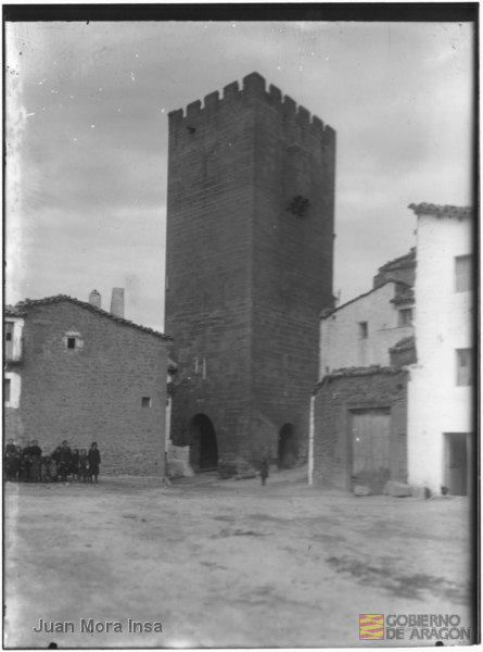 "Sos, Zaragoza. Torre de entrada. Estilo: Románico.". Juan Mora Insa